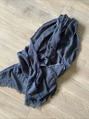 Lightweight Charcoal Gray Gauze Scarf with Subtle Navy Trim